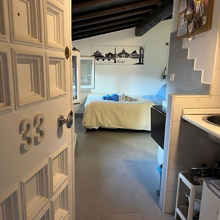Monolocale Trastevere Locato Per Finalita Turistiche Roma Eksteriør bilde
